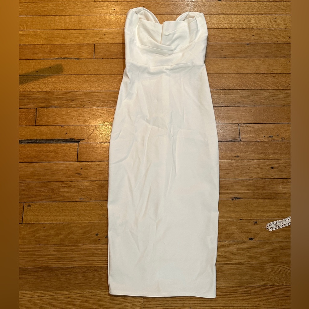 Chic Strapless White Dress